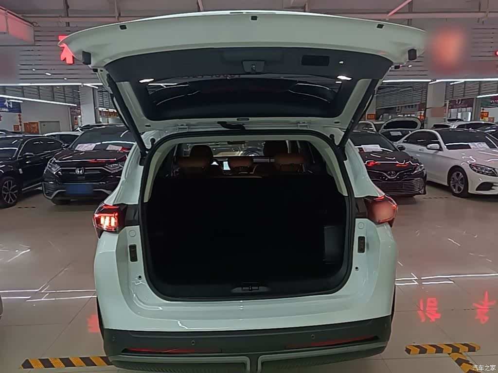 Jetour L7, 2025 19