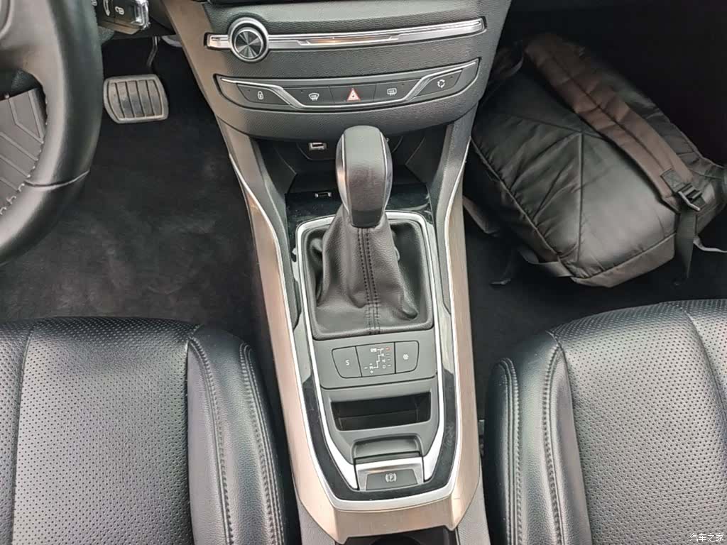 Peugeot 408, 2017 14