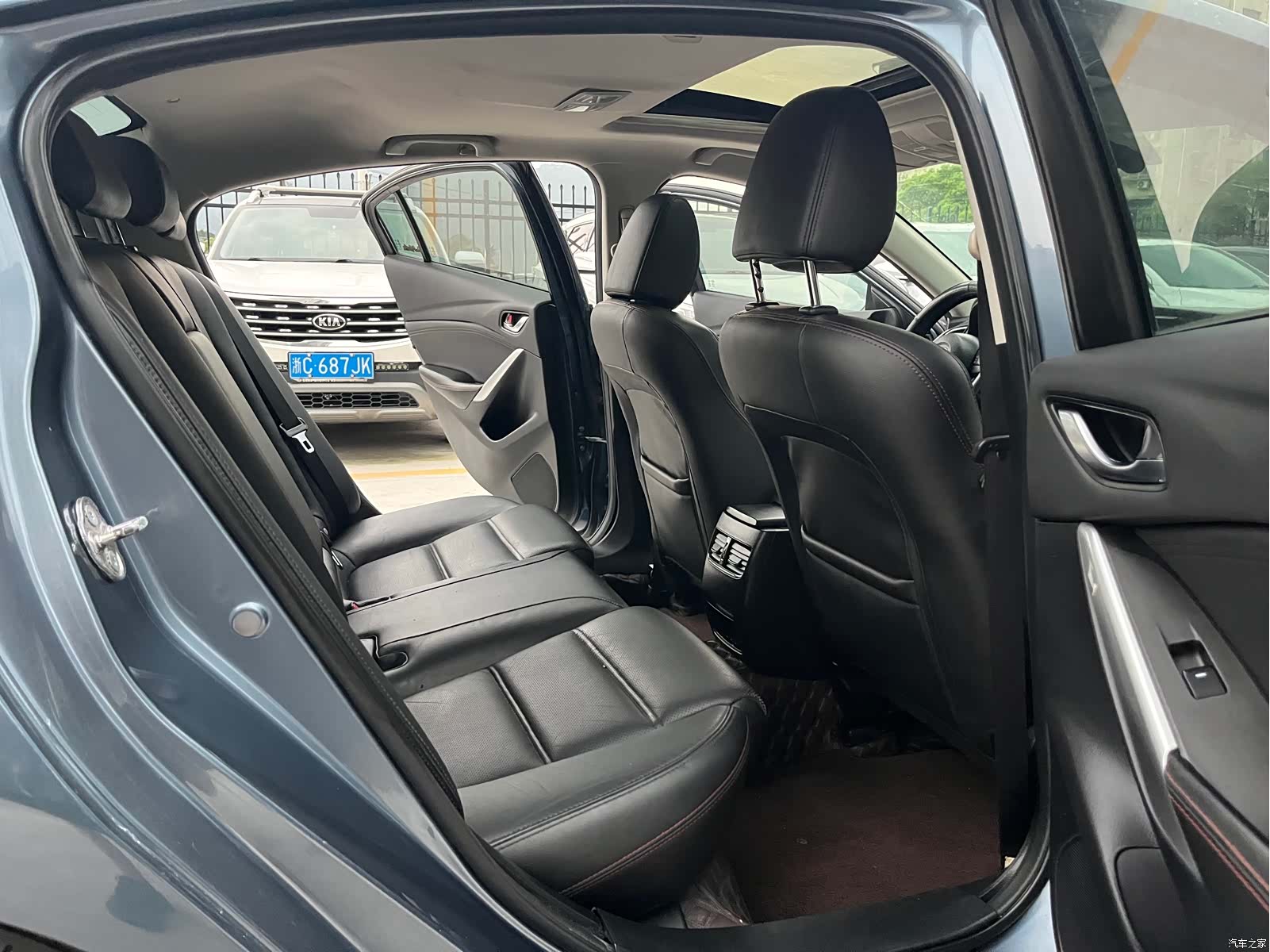 Mazda Atenza, 2016 10
