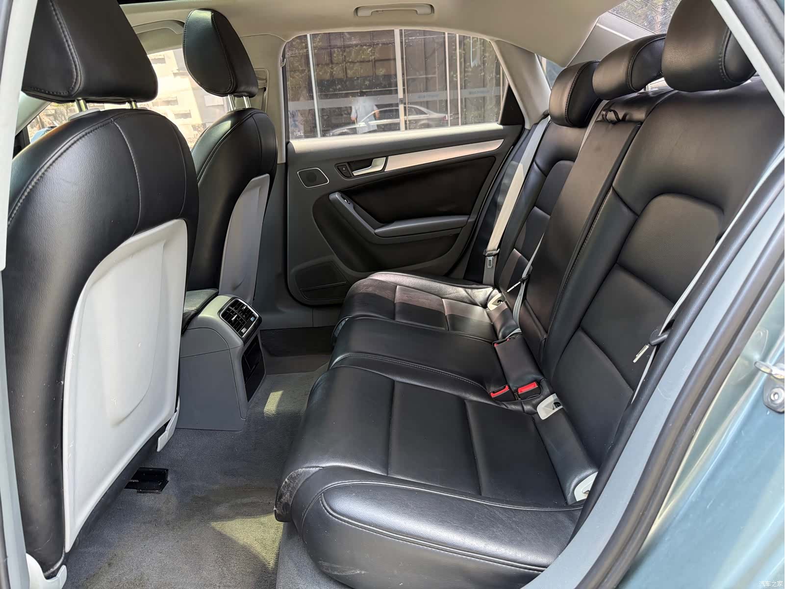 Audi A4L, 2015 8