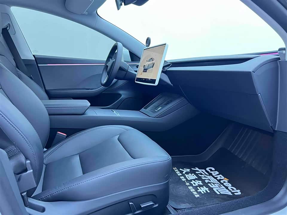 Tesla Model 3 Tesla Model 3
