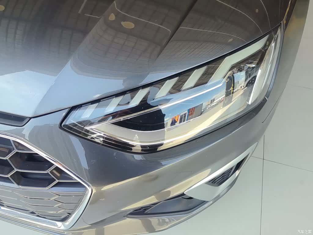 Audi A4L, 2021 24