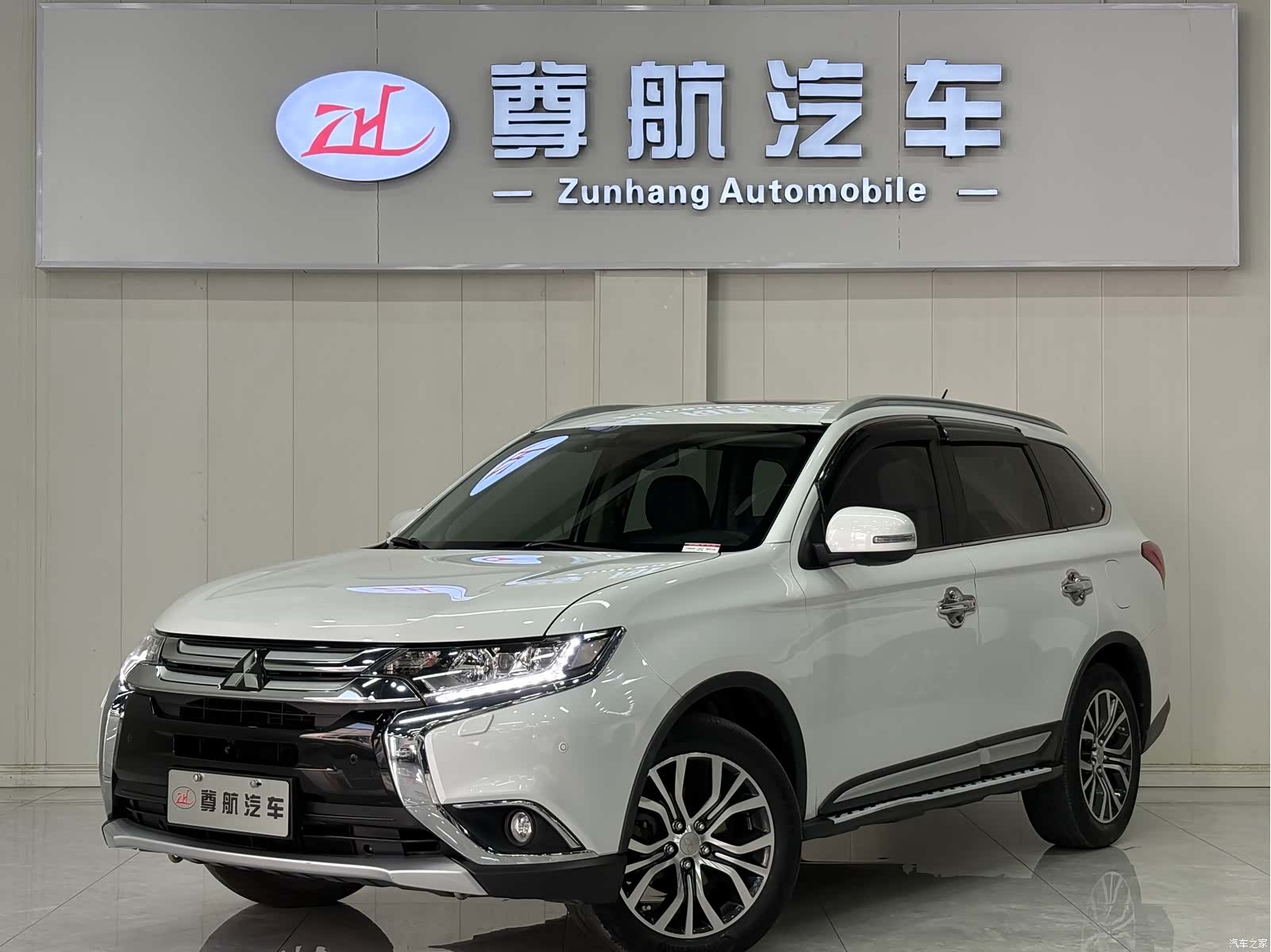 Mitsubishi Outlander, 2017 1