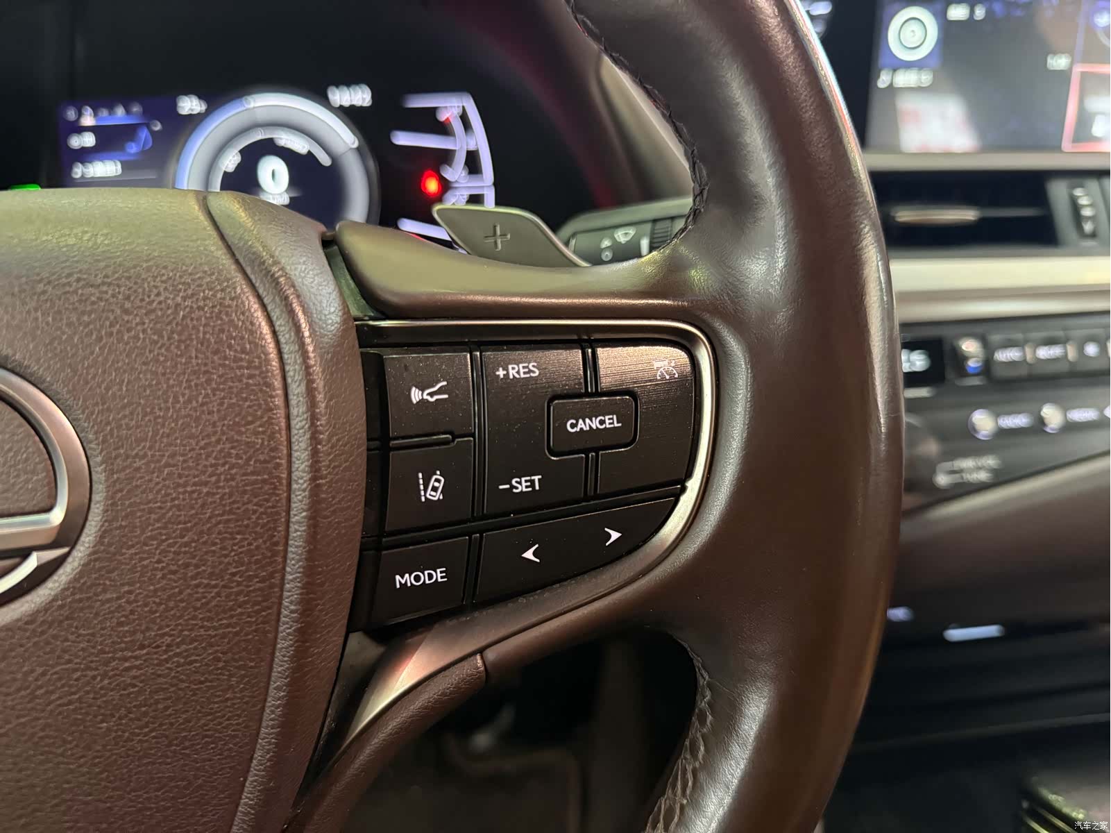 Lexus ES, 2020 7