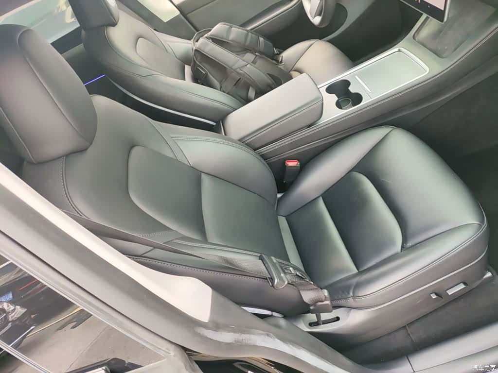 Tesla Model Y, 2022 25