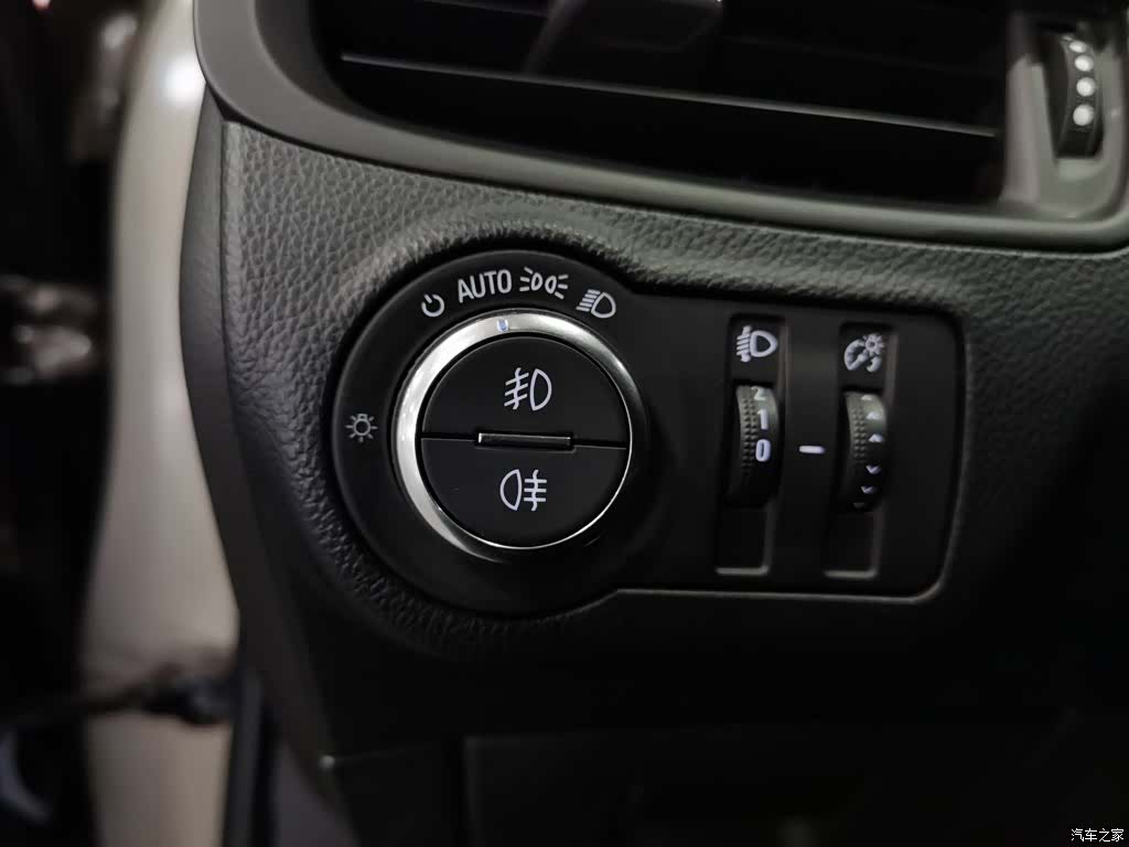 Buick Envision Plus, 2019 21