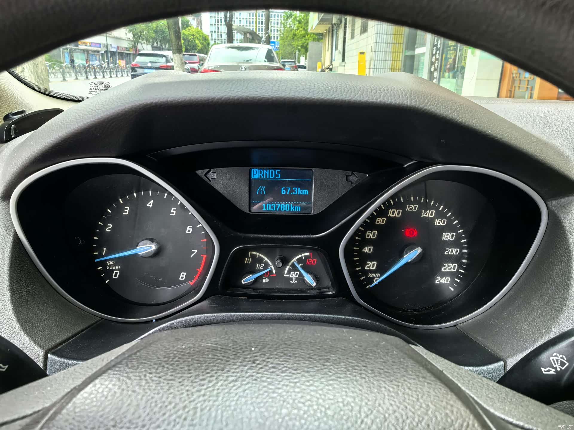 Ford Focus, 2014 12