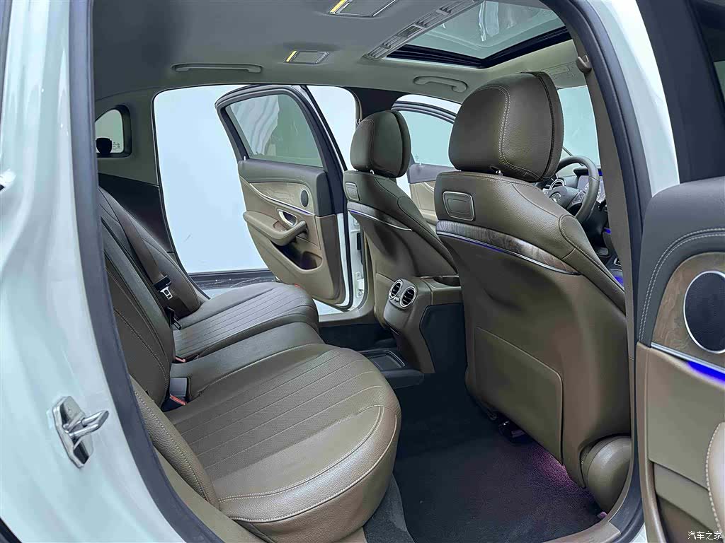 Mercedes-Benz E-Class, 2017 11