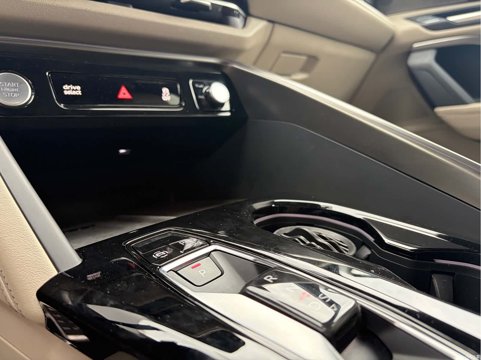Audi Q5L, 2025 6