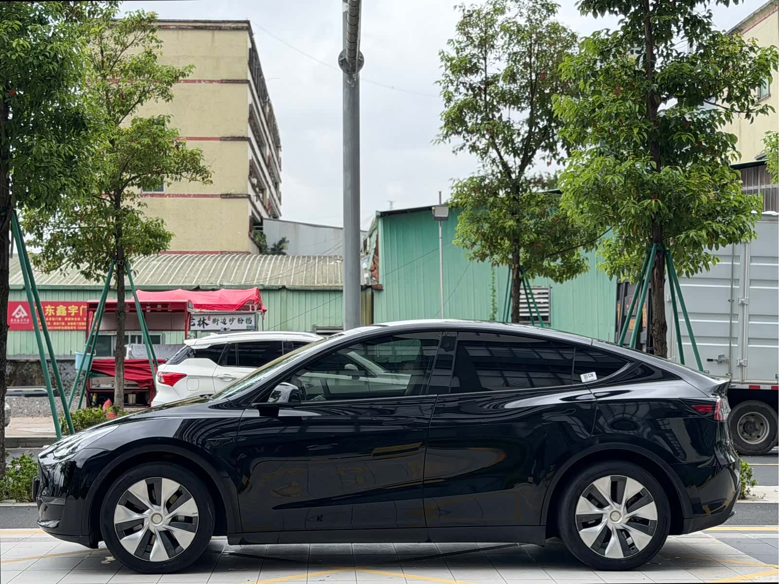 Tesla Model Y, 2021 10