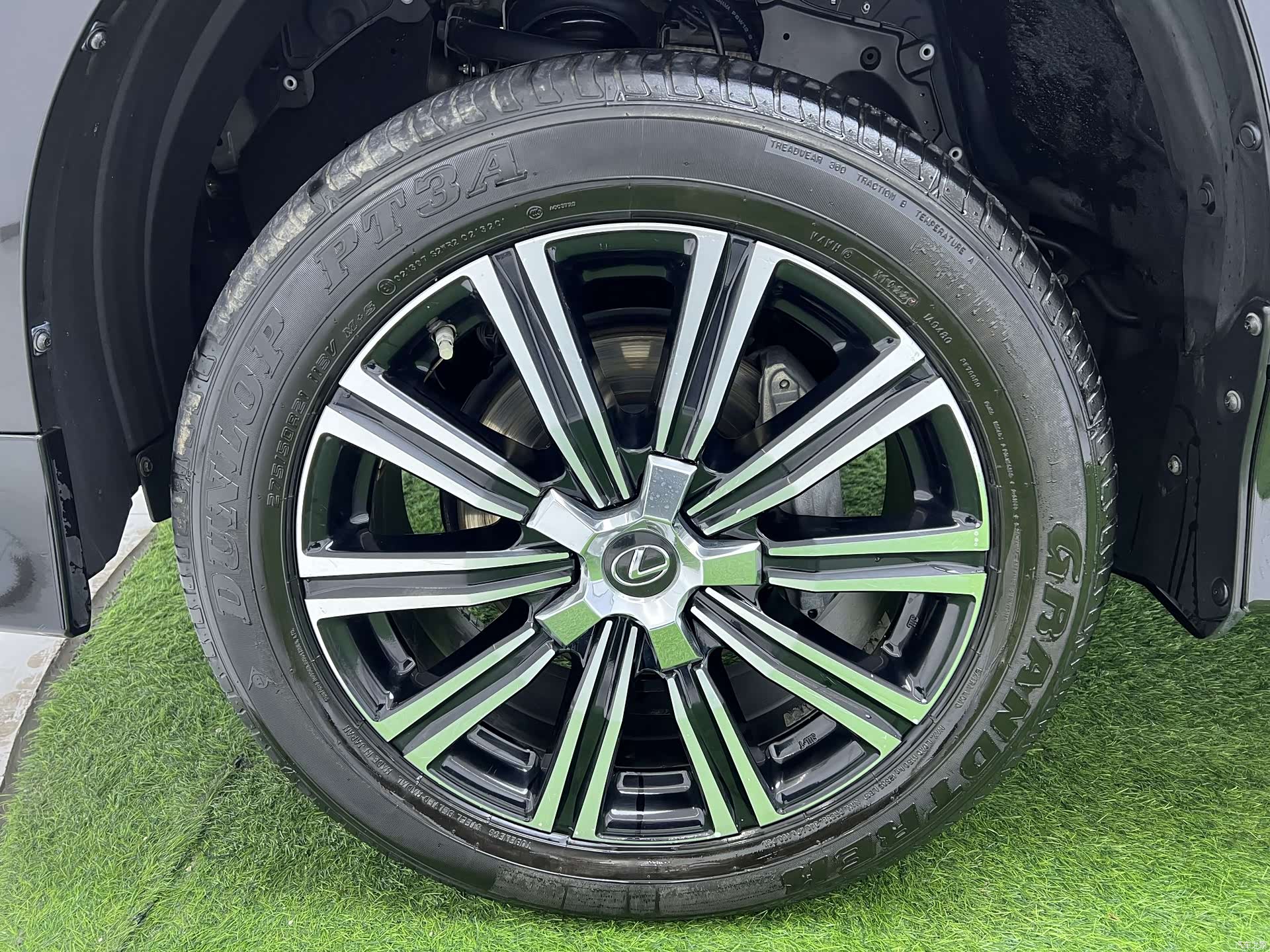 Lexus LX, 2019 26