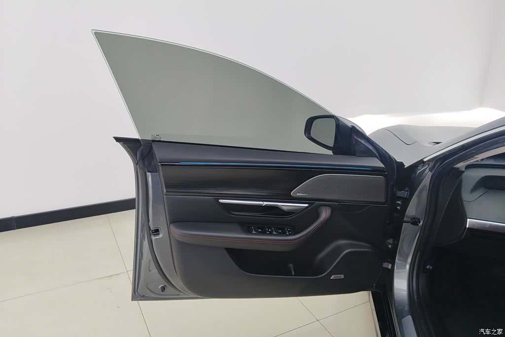 Xpeng P7, 2021 7