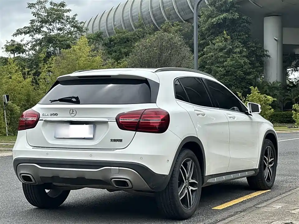 Mercedes-Benz GLA