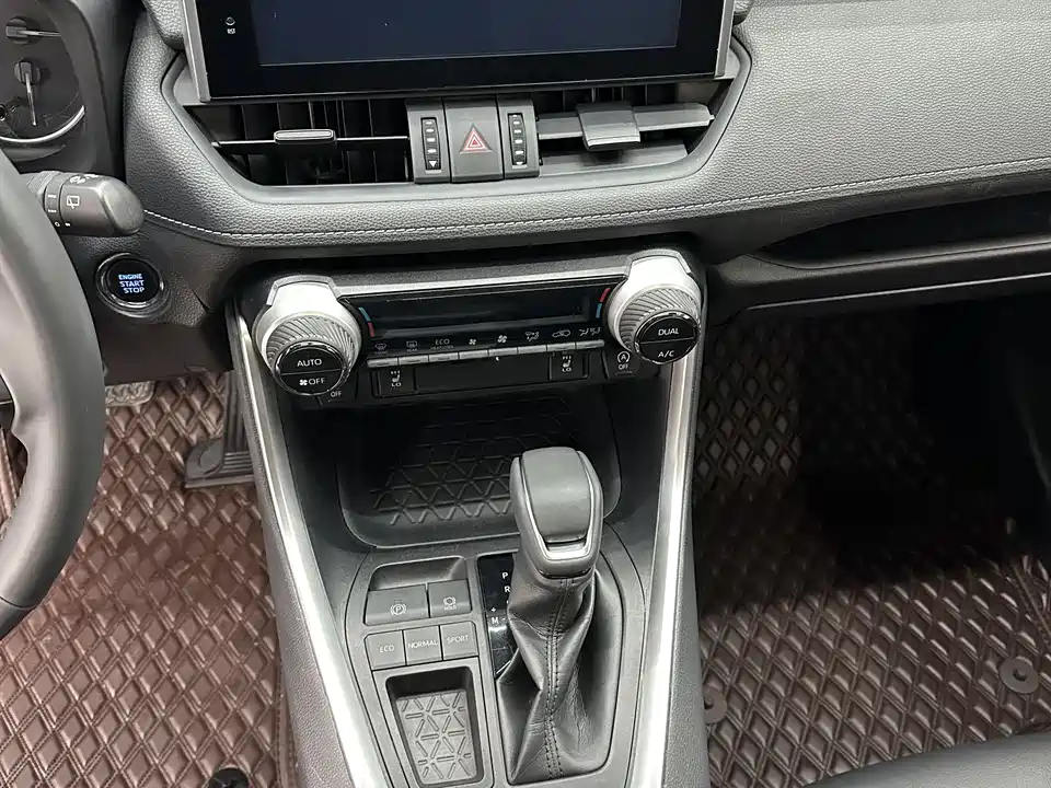 Toyota RAV4 Rongfang