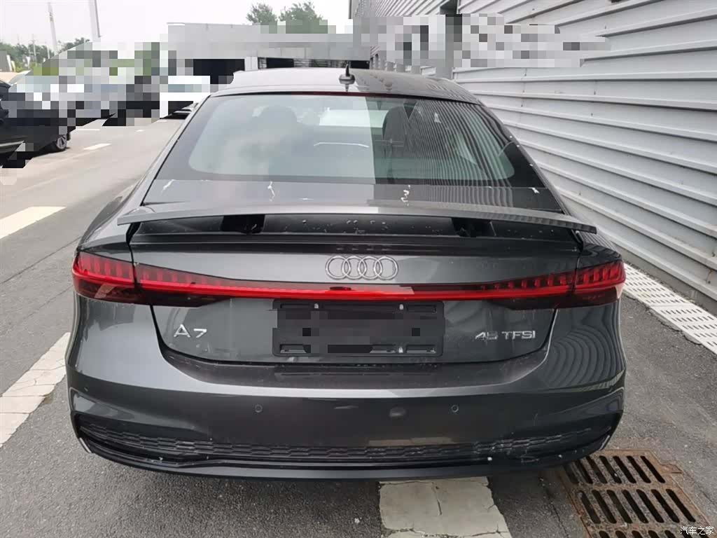 Audi A7, 2025 10