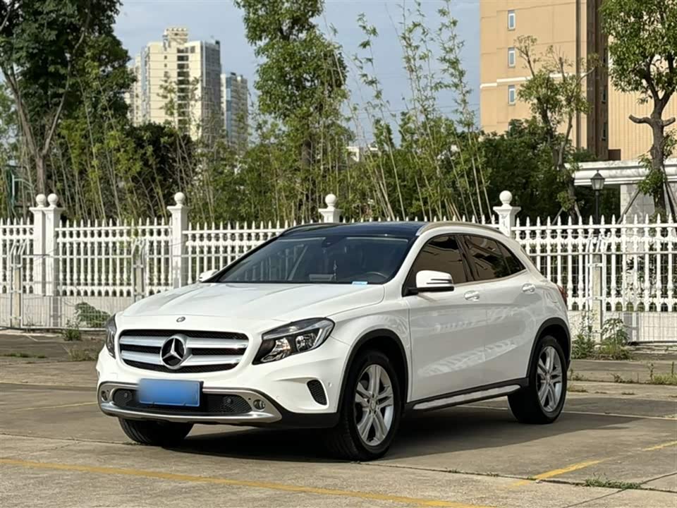 Mercedes-Benz GLA