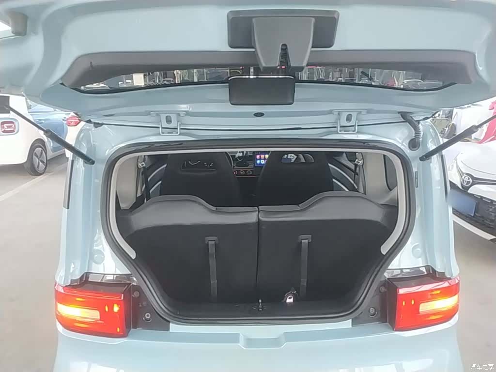 Wuling MINIEV, 2021 19
