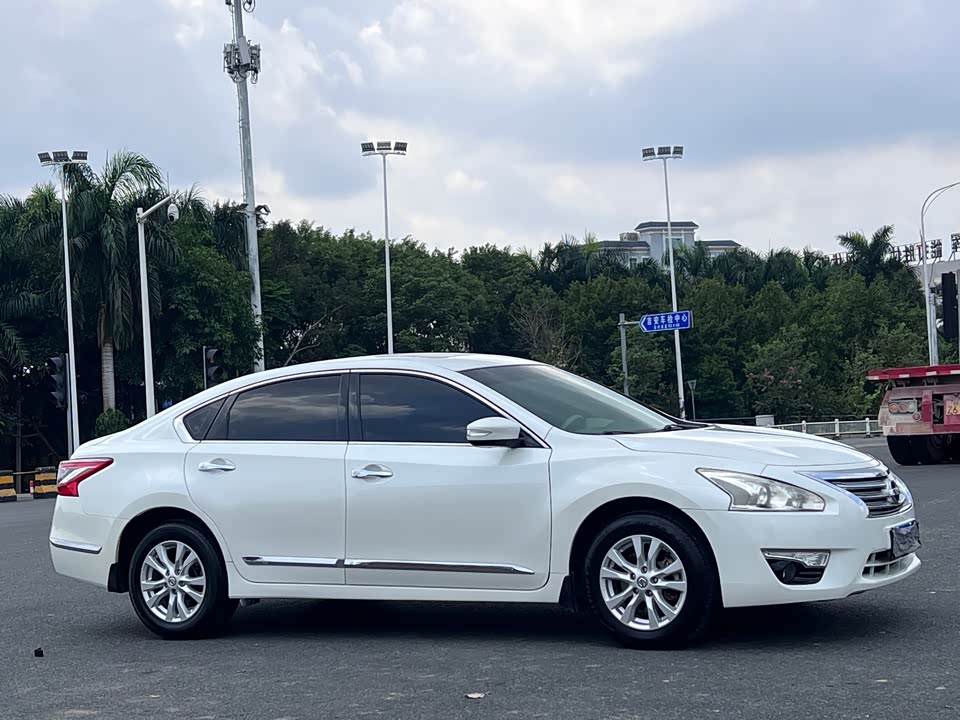 Nissan Teana