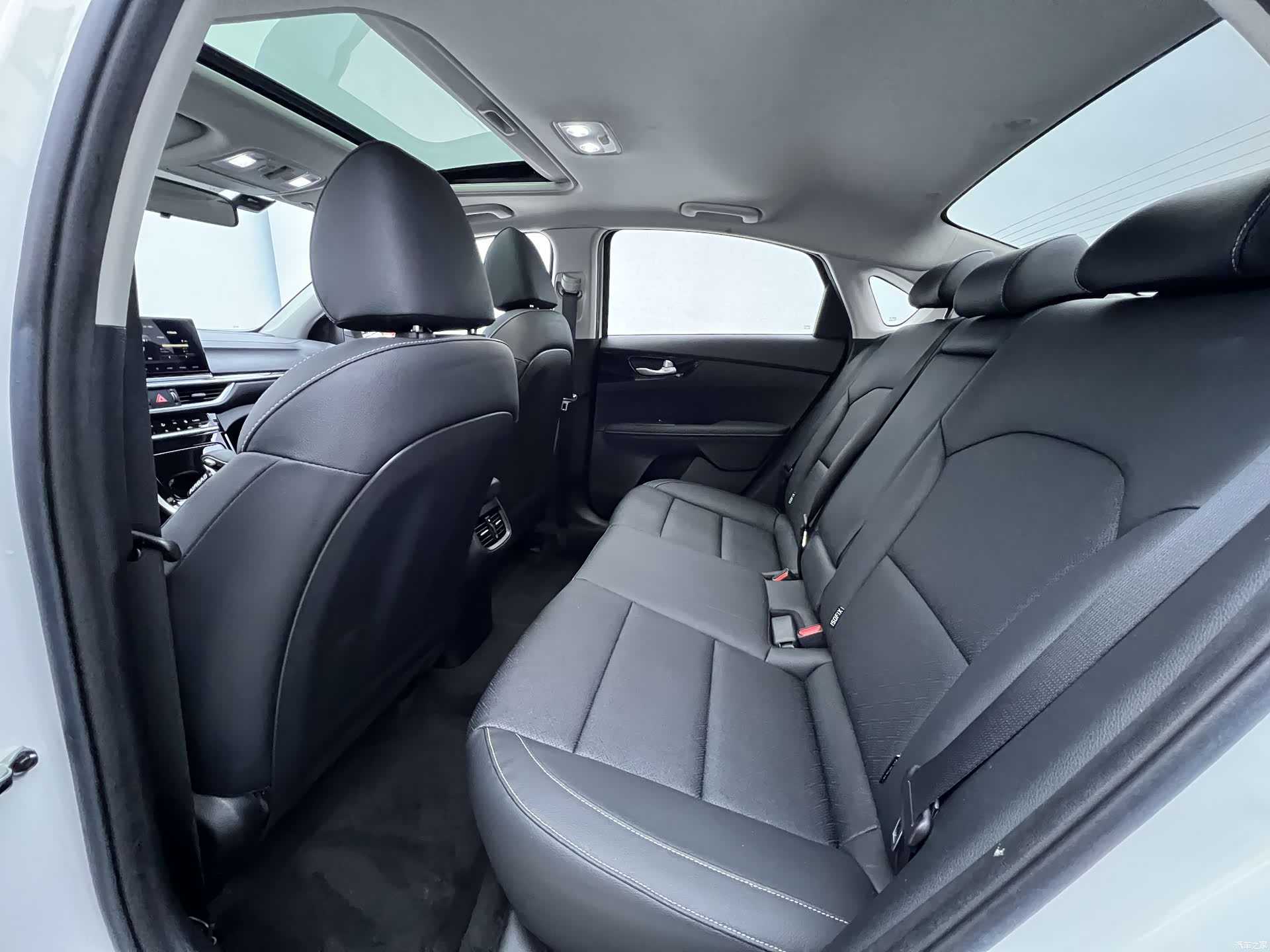 Kia K3, 2022 13