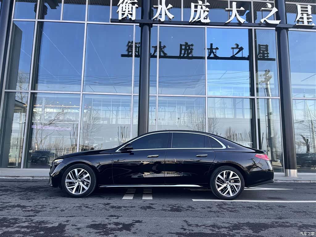 Mercedes-Benz E-Class, 2024 2