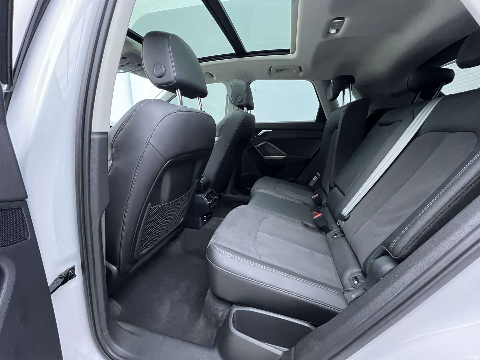 Audi Q3, 2022 13