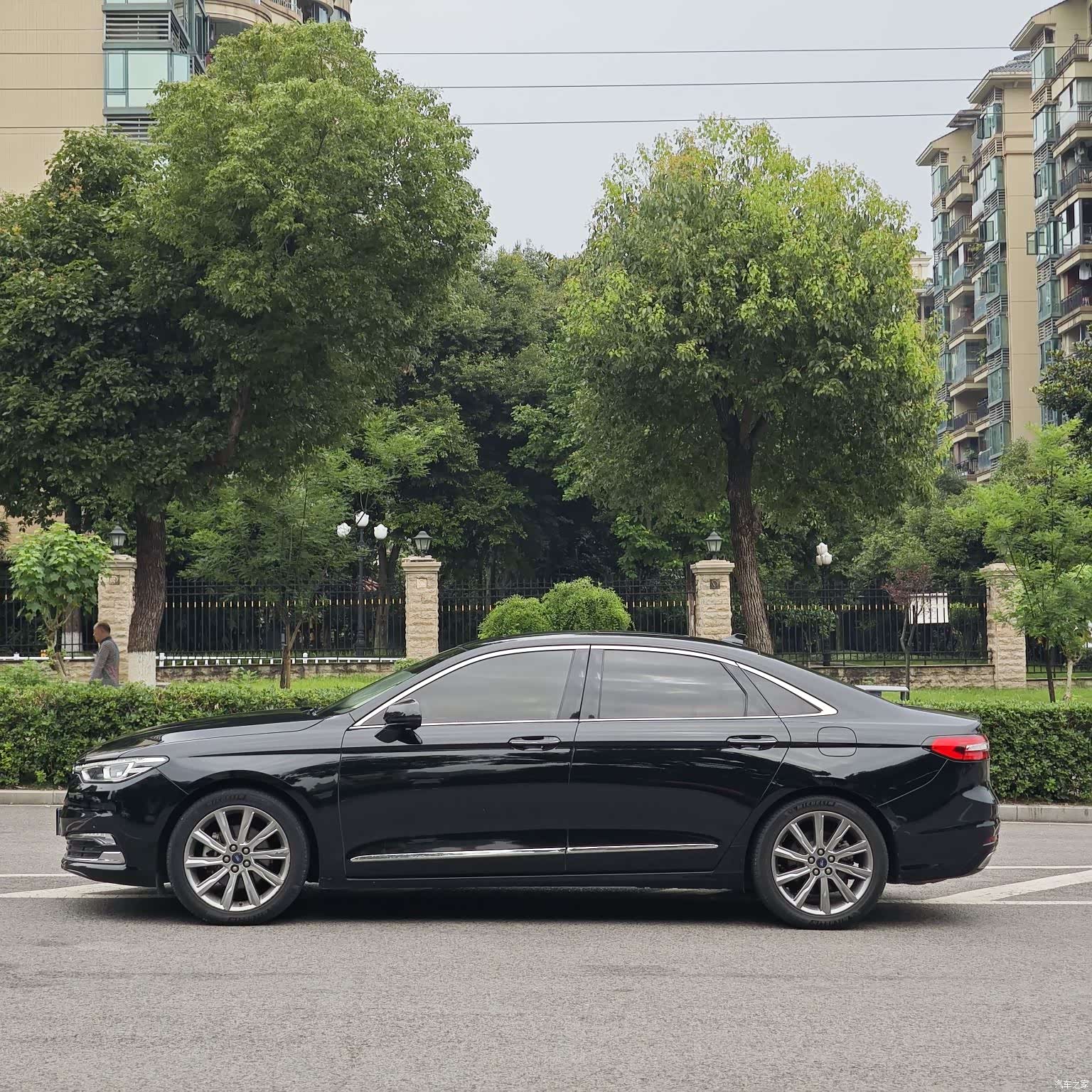 Ford Taurus, 2021 7