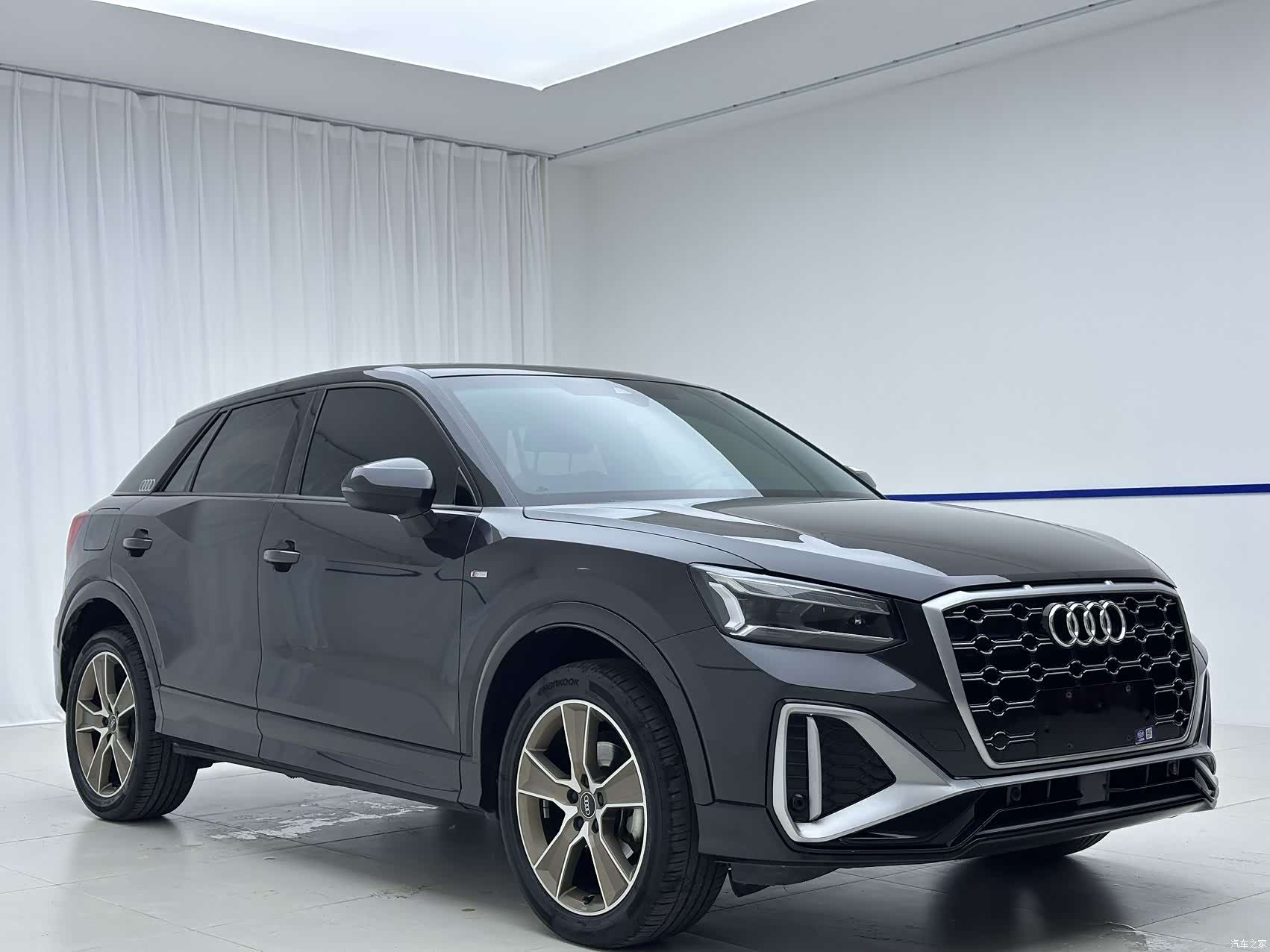 Audi Q2L, 2022 3