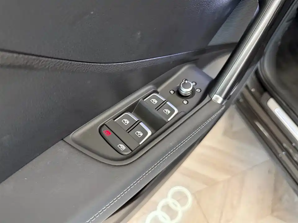 Audi Q2L Audi Q2L