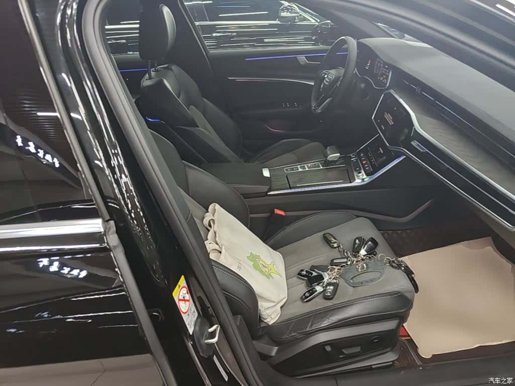 Audi A6L, 2022 25