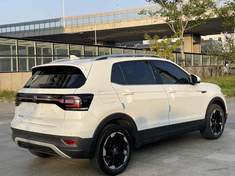 Volkswagen Exploring the shadow