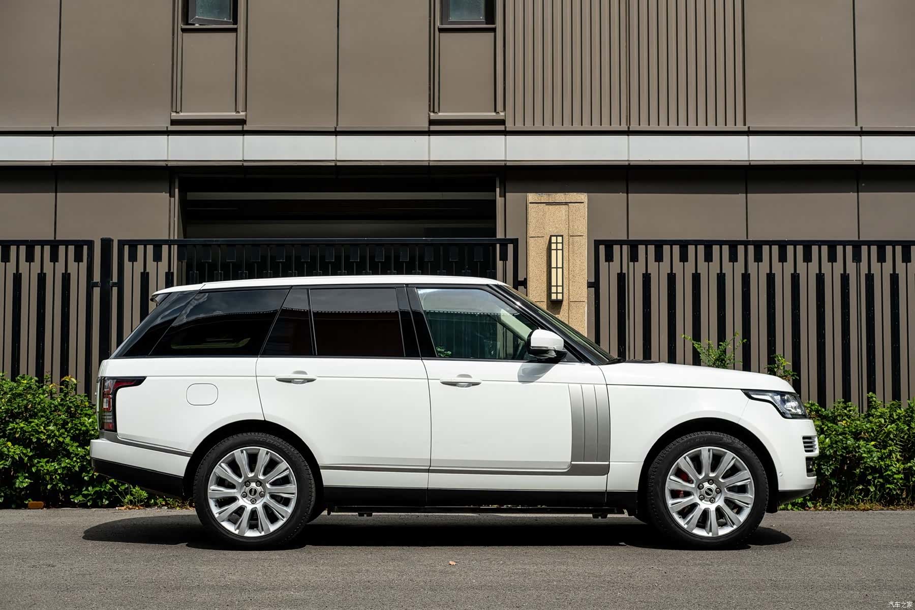 Land Rover Range Rover, 2015 3