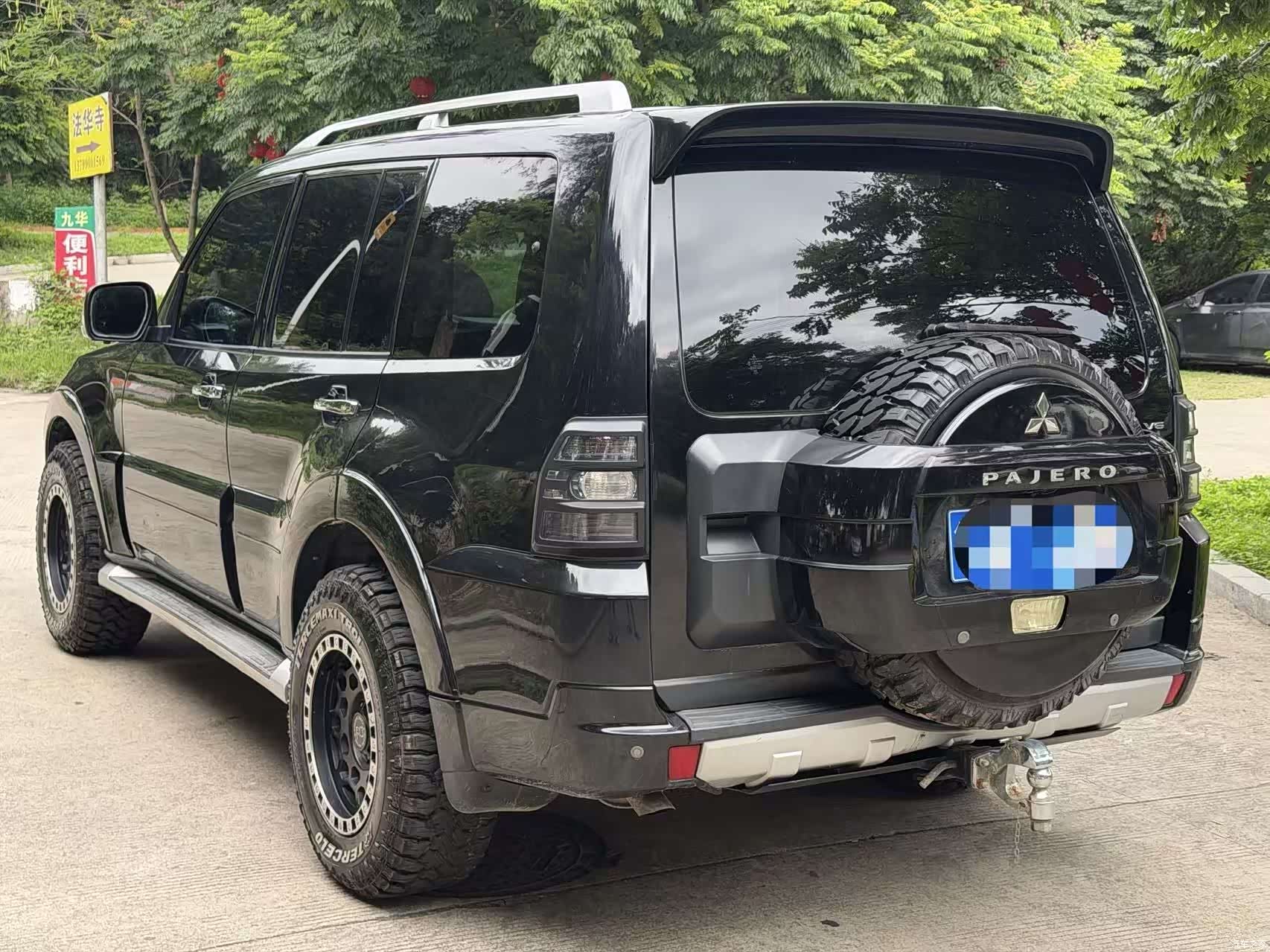Mitsubishi Pajero, 2010 7