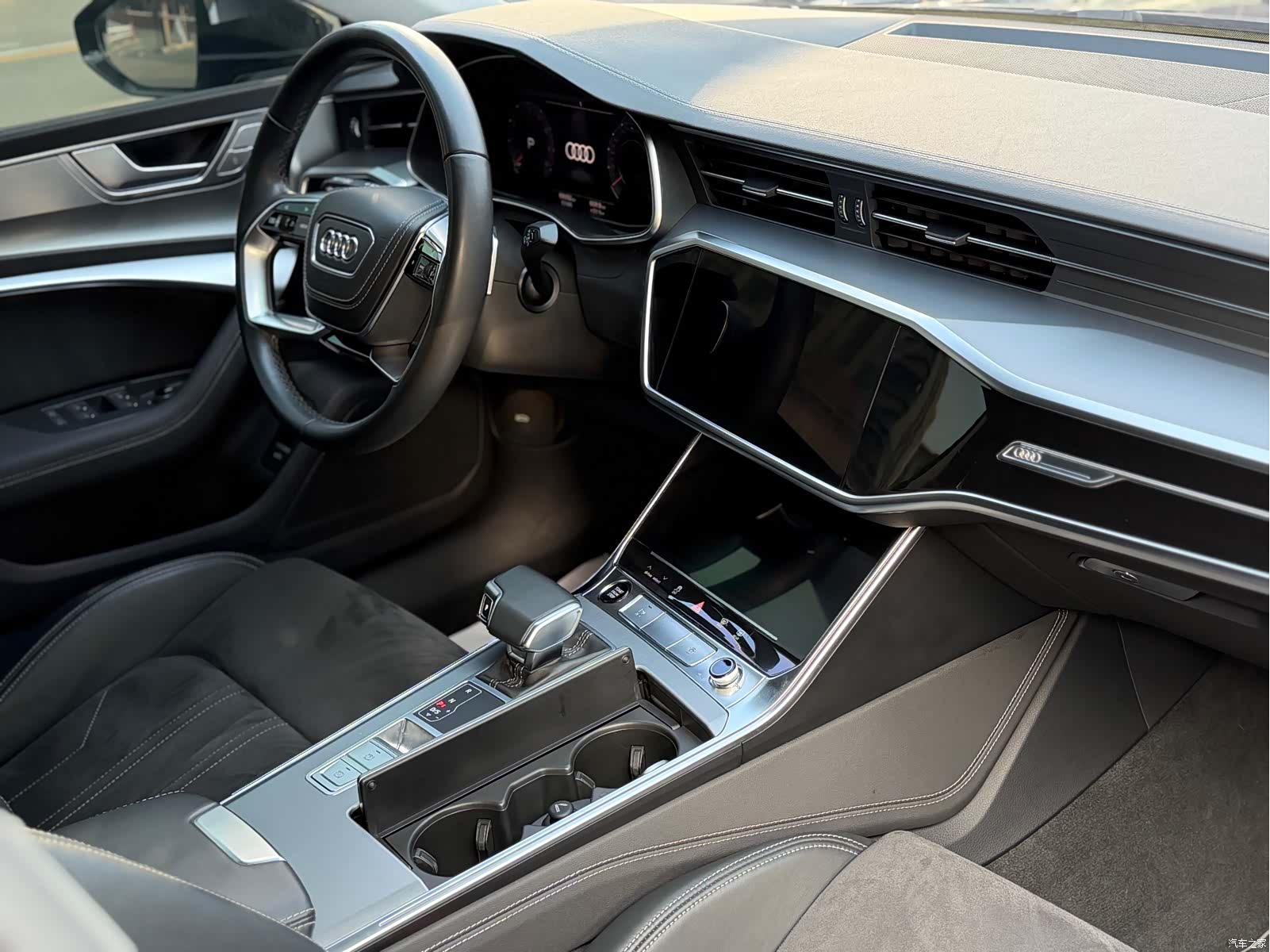 Audi A7L, 2024 7