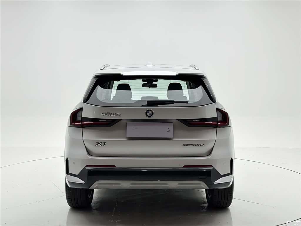 BMW X1, 2023 все фото