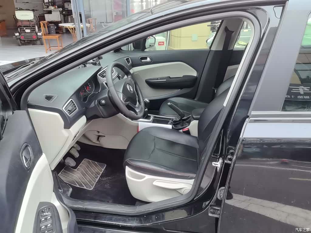 DongFeng L60, 2015 15