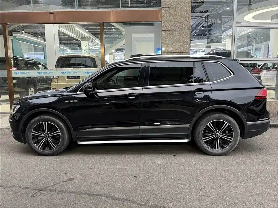 Volkswagen Tiguan L