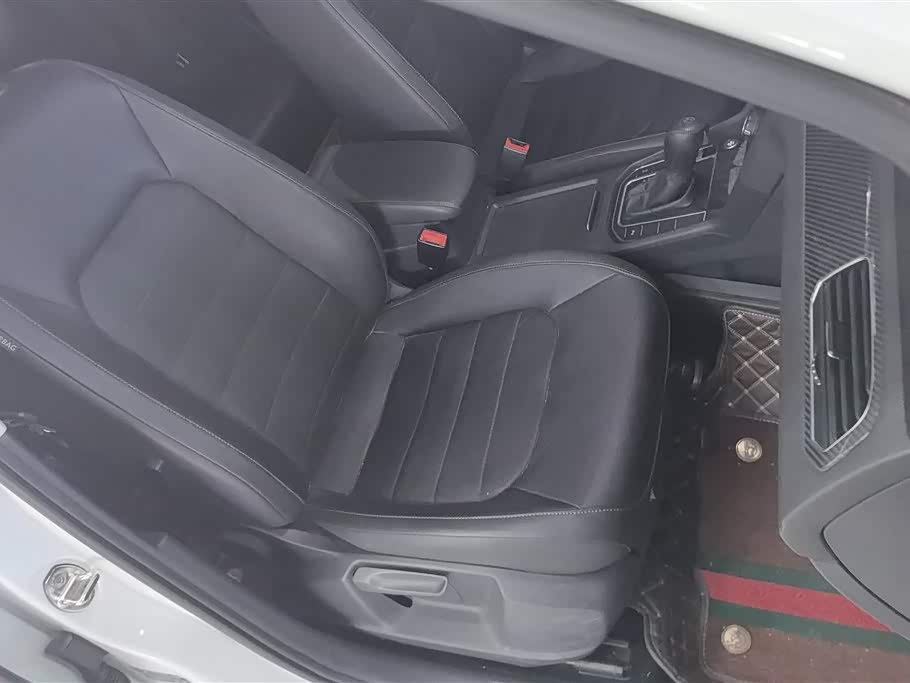 Volkswagen Golf*Jiayu Volkswagen Golf*Jiayu