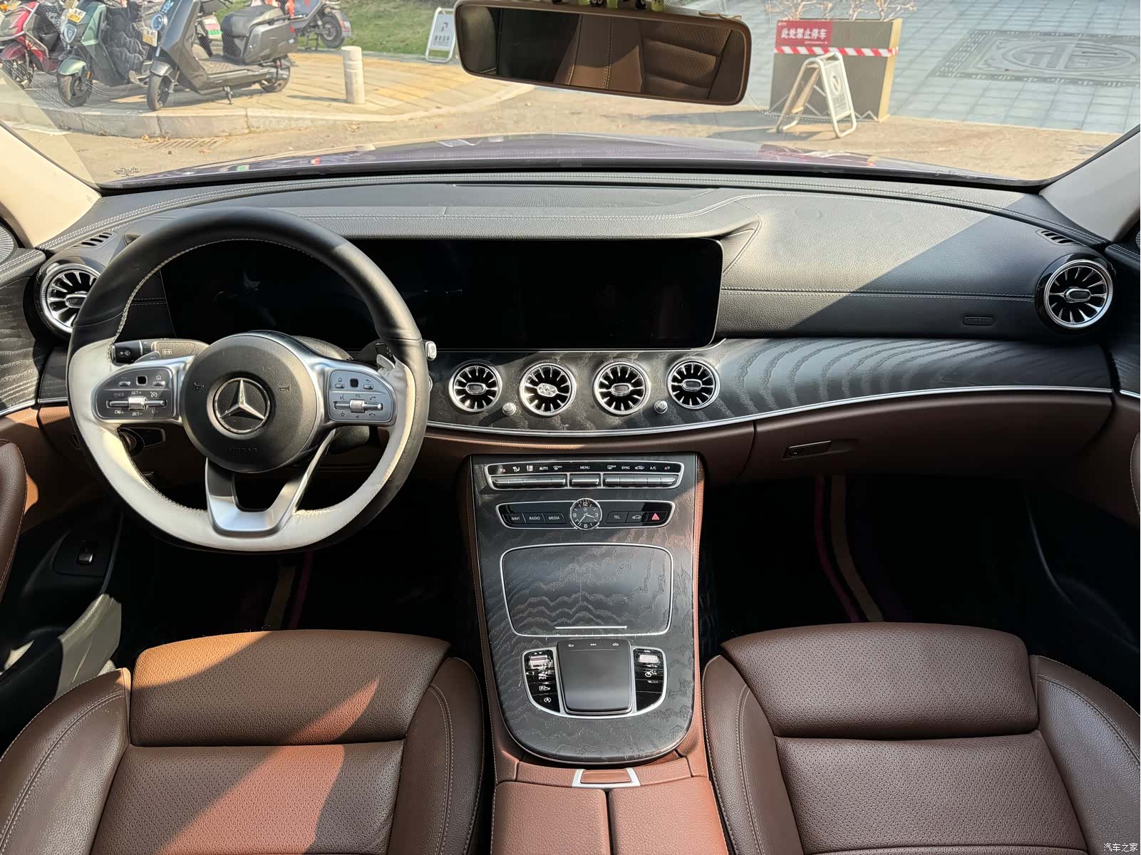 Mercedes-Benz E-Class, 2019 8