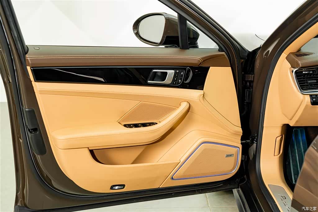 Porsche Panamera, 2022 17