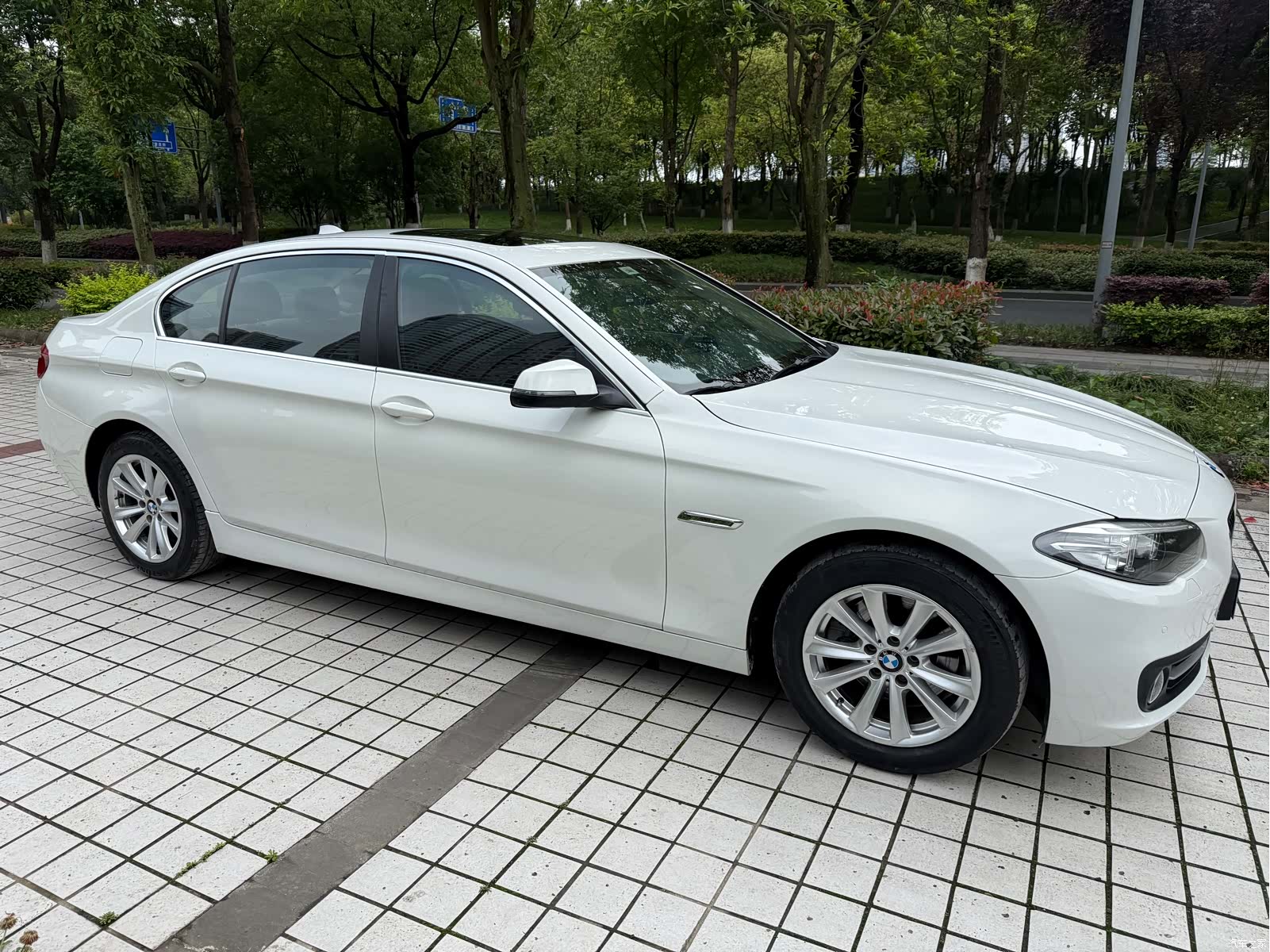 BMW 5 Series, 2014 9