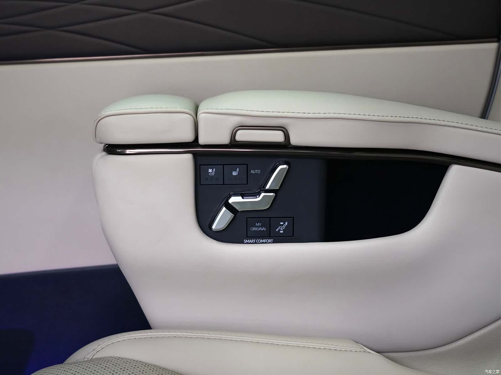 Toyota Alphard, 2024 21