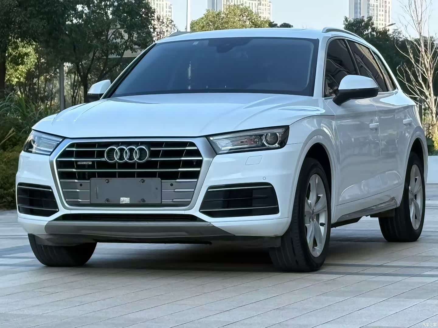 Audi Q5L, 2019 3