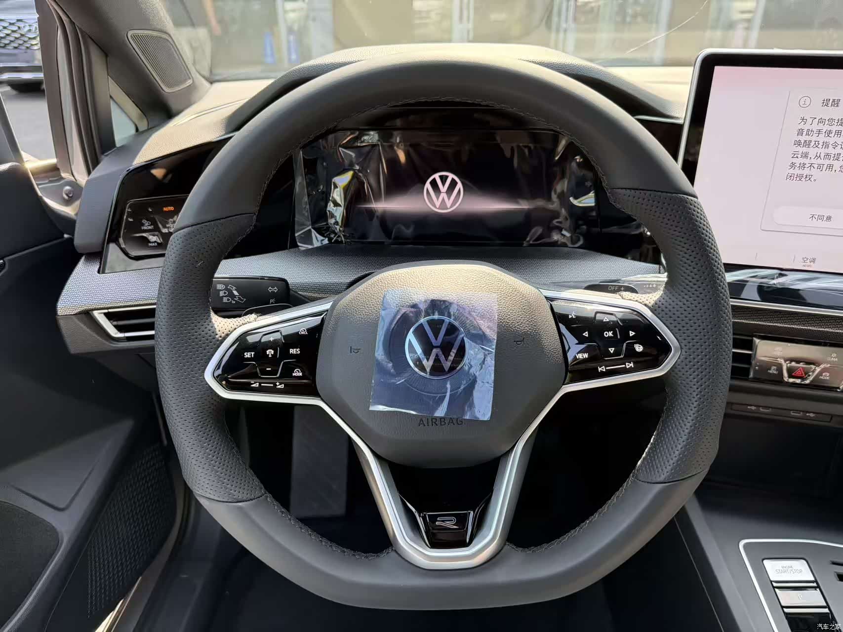 Volkswagen Golf, 1900 4
