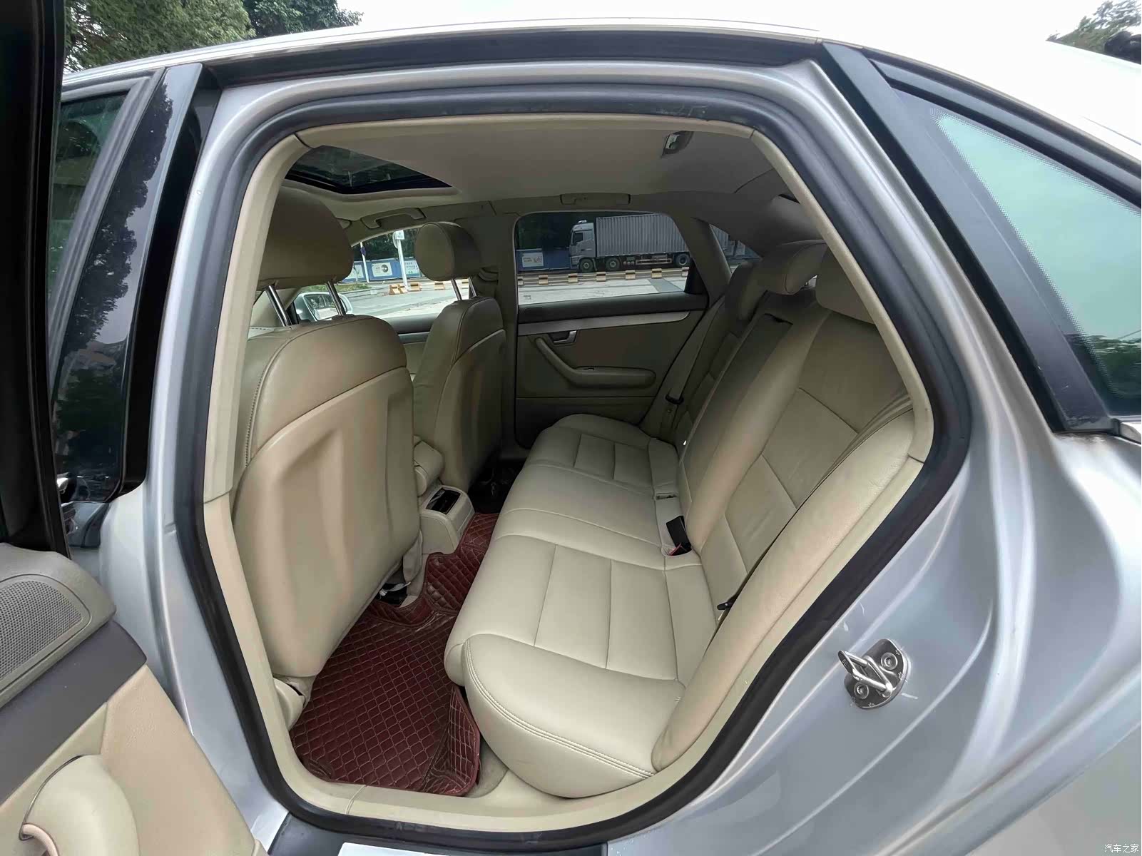 Audi A4, 2006 13