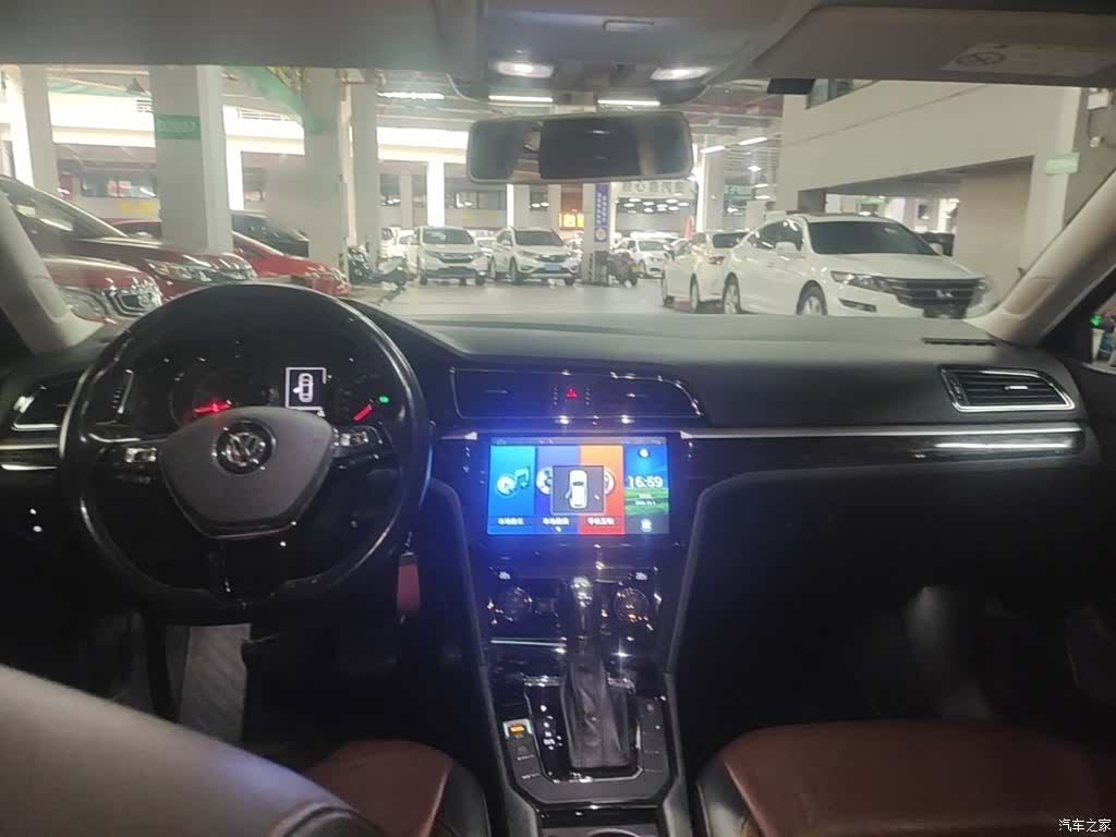 Volkswagen Lamando, 2016 10