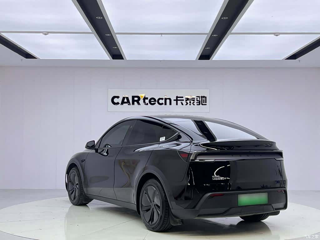 Tesla Model Y, 2025 3