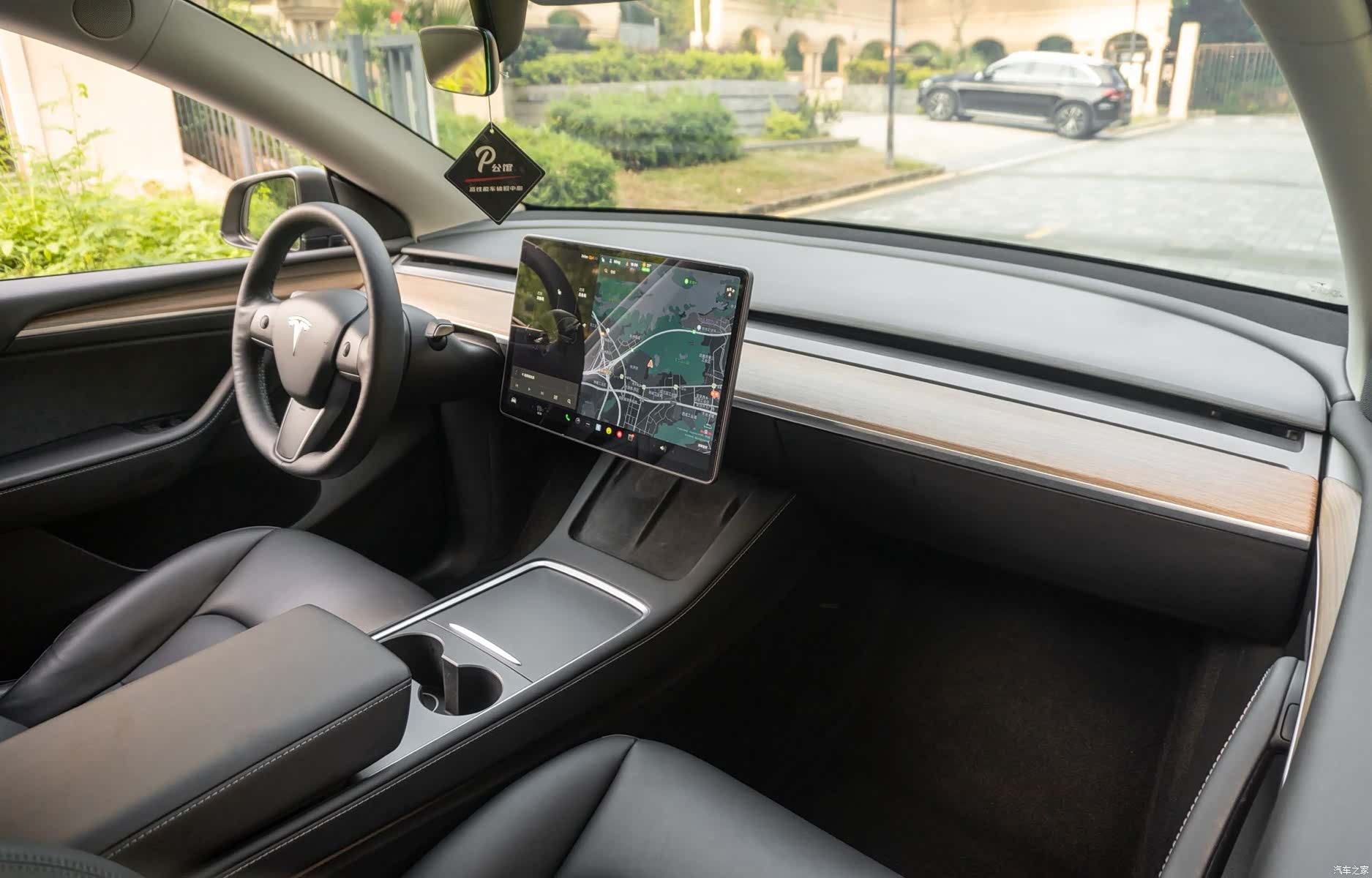 Tesla Model Y, 2022 13