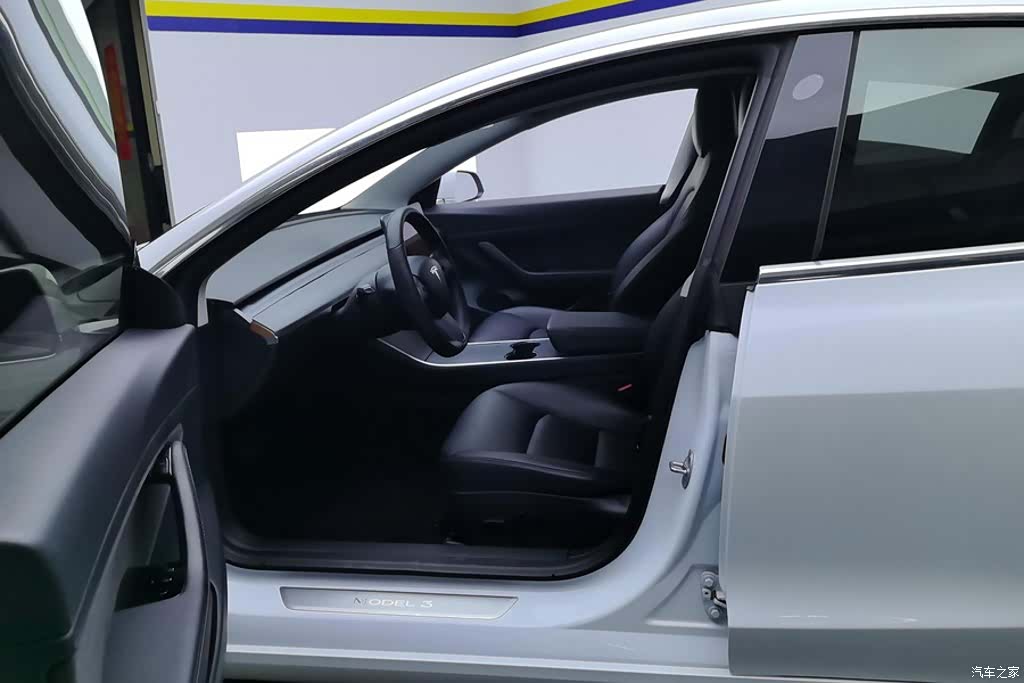 Tesla Model 3, 2020 9