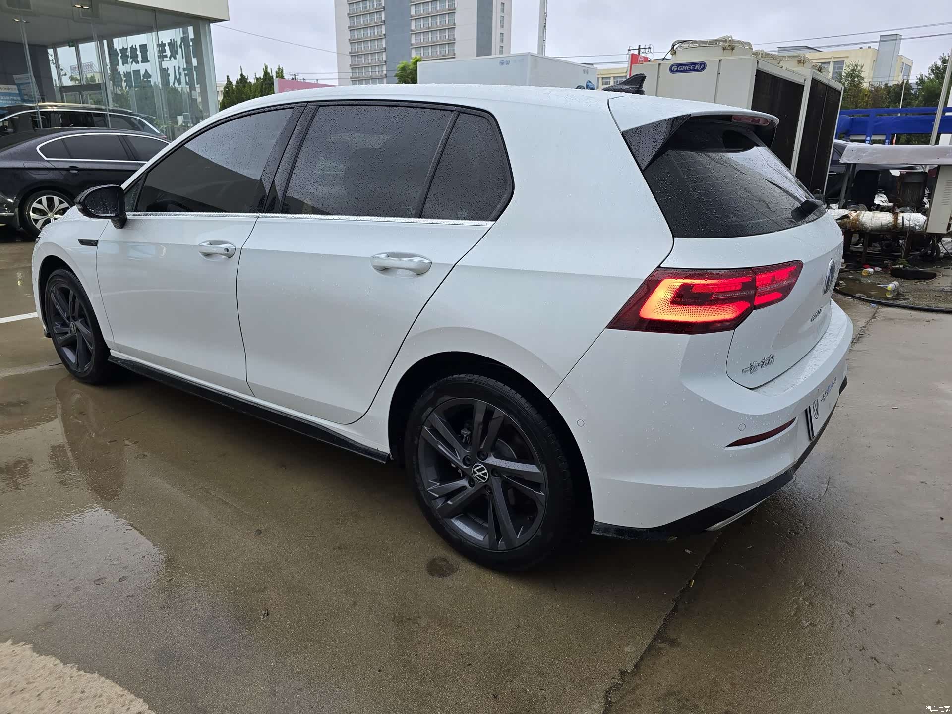 Volkswagen Golf, 2023 все фото