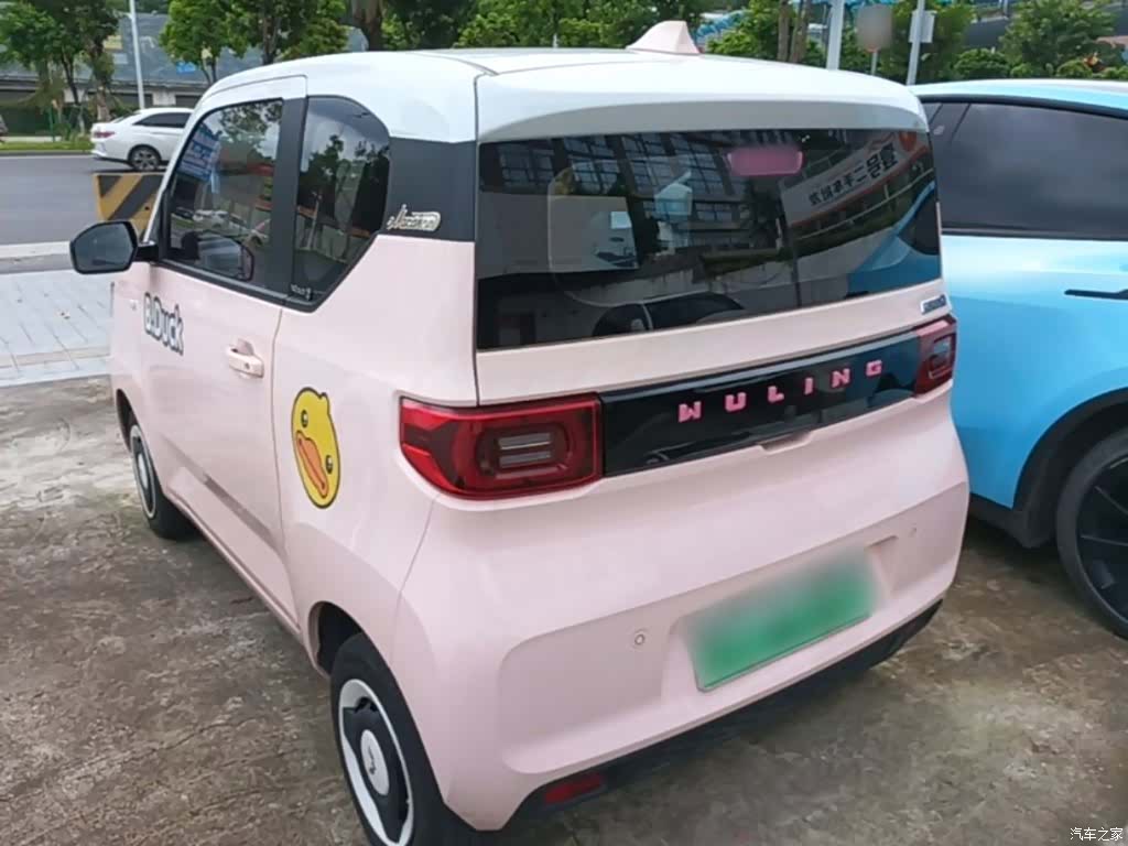 Wuling MINIEV, 2021 все фото